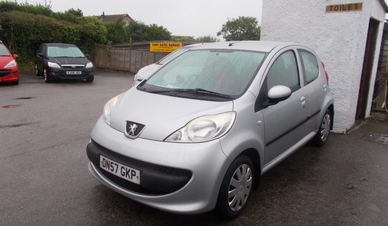 PEUGEOT 107 1.0 URBAN, 5DR, H/B, SILVER MET, 71000 MILES ONLY, VERY CLEAN EXAMPLE, £20 ROAD TAX full