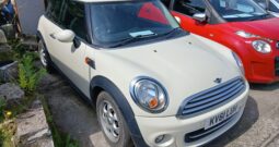 MINI COOPER 1.6, 3DR, H/B, OLD ENGLISH WHITE, 68000 MILES ONLY, VERY CLEAN EXAMPLE